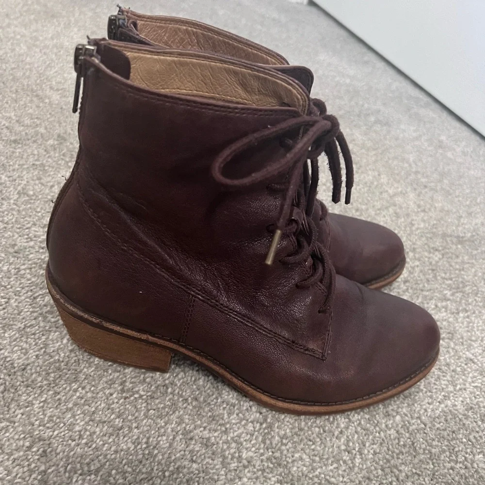 Sofft Brown Leather Ankle Boots - Picture 2 of 6